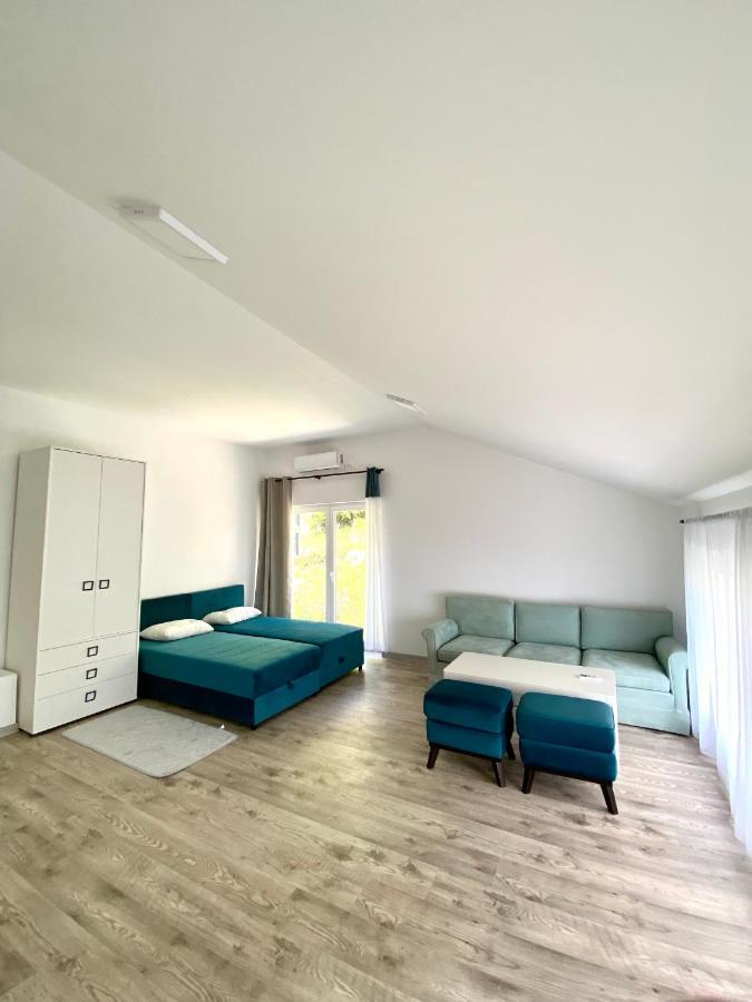 Apartments Lav Kotor Bagian luar foto
