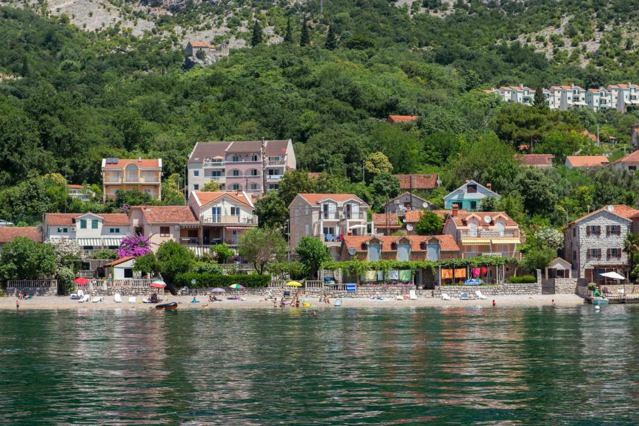 Apartments Lav Kotor Bagian luar foto